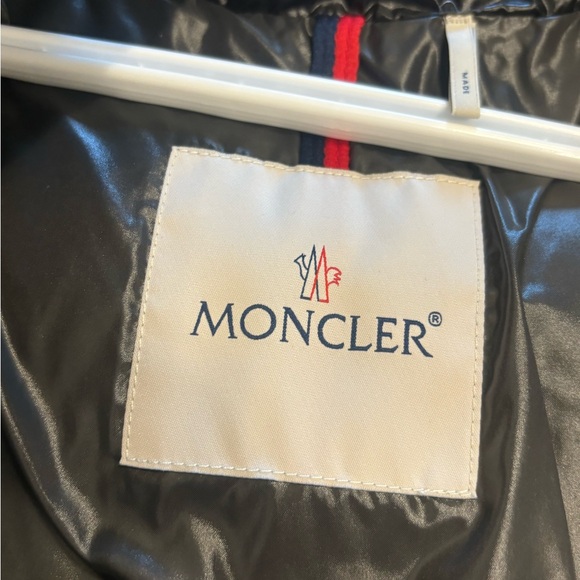 Moncler maya jacket size 6 - Picture 4 of 7